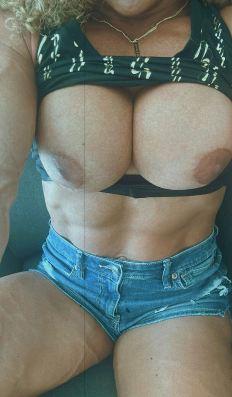 Amymuscle ポルノスター セクシー ギャラリー