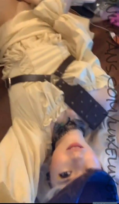 Luxeylust エロティック女優 写真