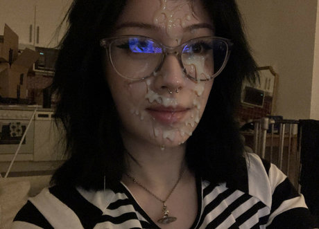 Jadey Anh 完璧なスター 写真