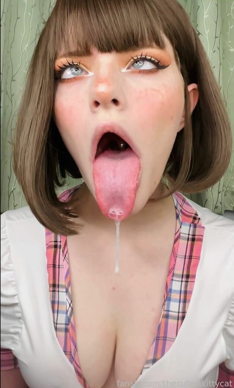 裸の写真 オンリーファンズ ベスト 写真
