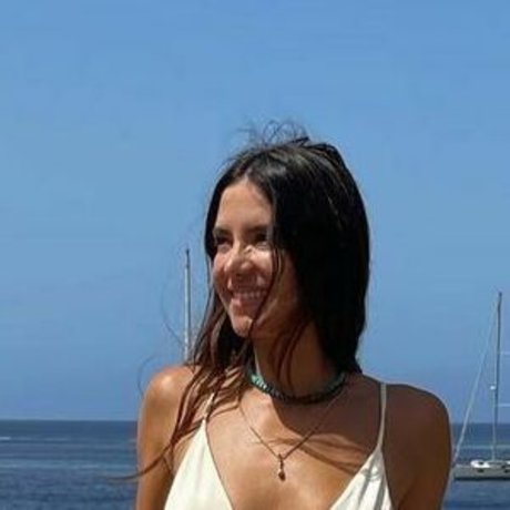 Sarah Kohan セクシーモデル 画像