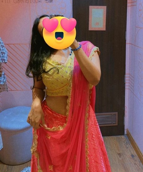 Desi Aurora ポルノスター 無料 写真