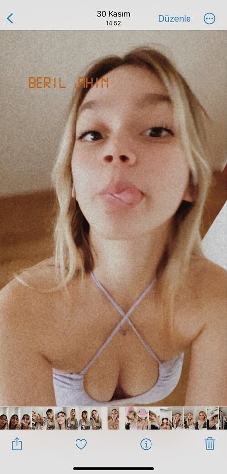 Beril ahin エロティックなポルノスター 写真