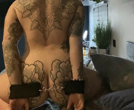 metalbubsxo 高品質のポルノスター 画像