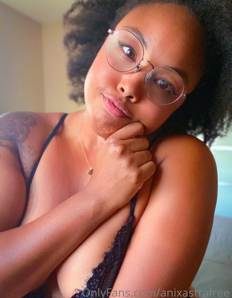 ani astra free アダルトスター 写真