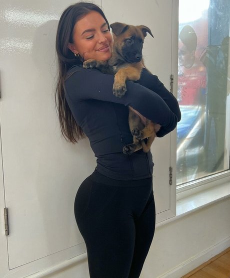 MIA GREEN 独占ポルノスター アーカイブ