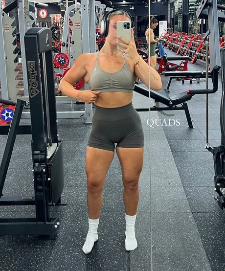 MIA GREEN アダルト女優 画像