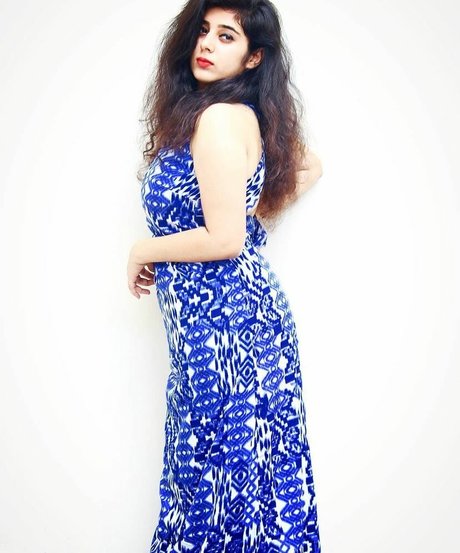 Apoorva Bhalla 高品質モデル 写真