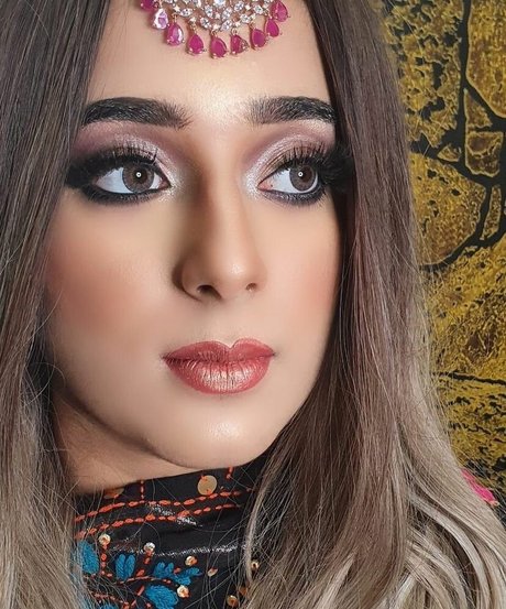 Apoorva Bhalla セクシー女優 ギャラリー