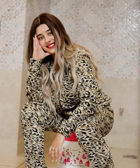 Apoorva Bhalla 美しいスター 写真