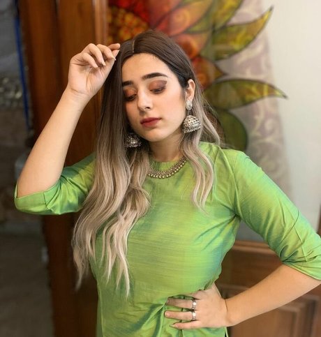 Apoorva Bhalla ポルノスター 高品質 ギャラリー