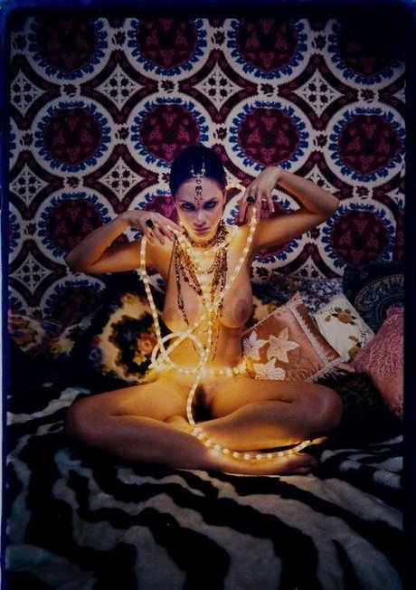 プッシーオンリーファンズ エロチック ギャラリー