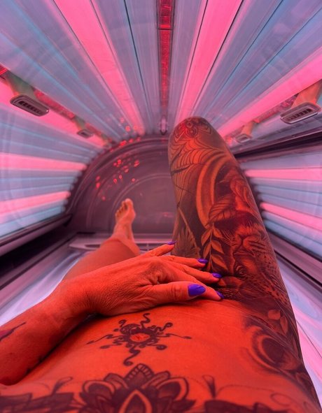ワイドオンリーファン ホットヌード 写真