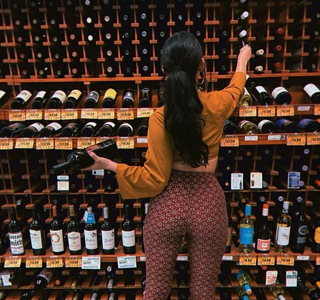 曲線美のラテン系オンリーファンズ 美しいxxx 写真