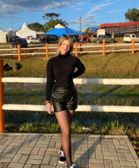 Maria Eduarda Kanarski 独占スター 画像