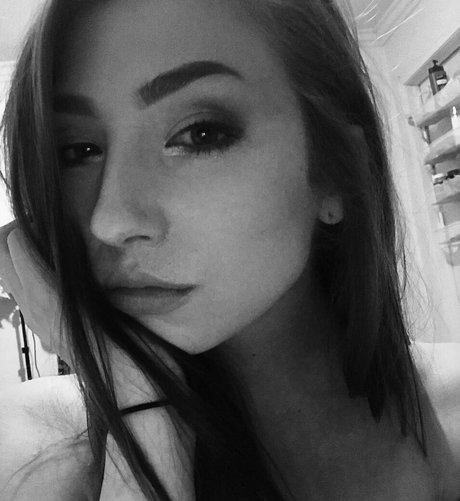 Taylor Kristine ポルノスター 素敵 写真
