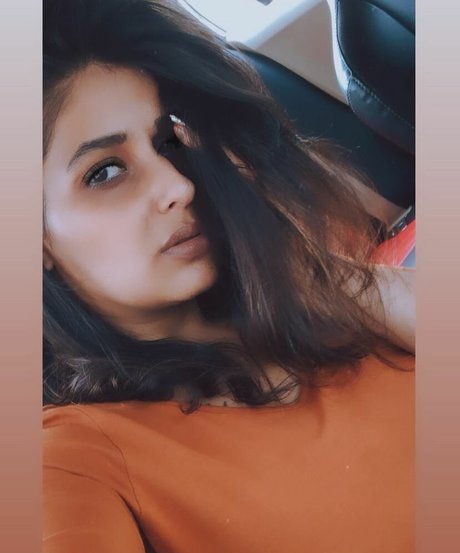 Vansheen Verma Sumbriya セクシーなスター 写真