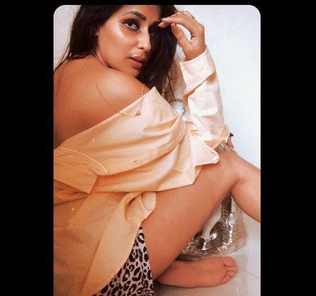 Vansheen Verma Sumbriya ポルノスター ヌード 写真