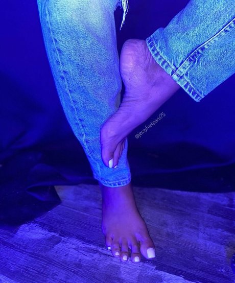 Jessyfeetparis セクシーなスター ギャラリー