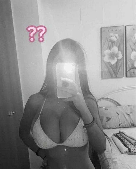 太ったおばあちゃんオンリーファンズ セクシーヌード 画像