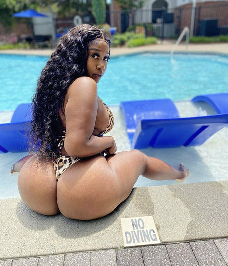 karitamonique 素敵なモデル ギャラリー