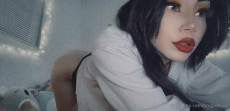 omgvelvet スター ヌード 写真