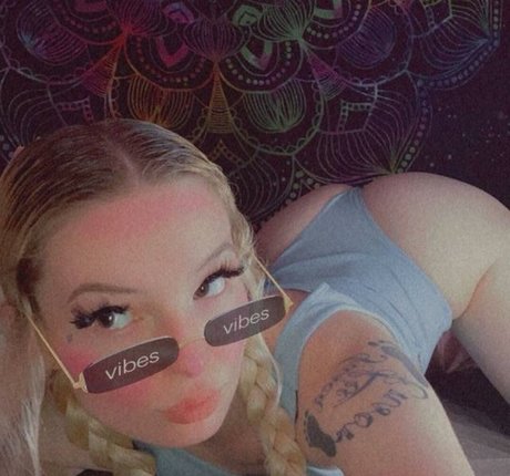 Jeneveve Brown 独占モデル 写真