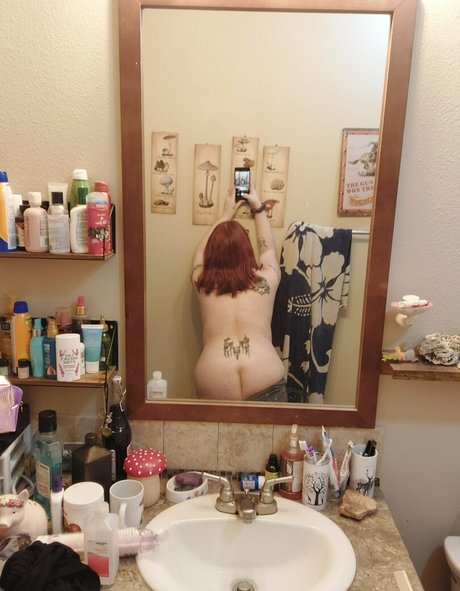 eeeveeekitten アダルトスター 画像