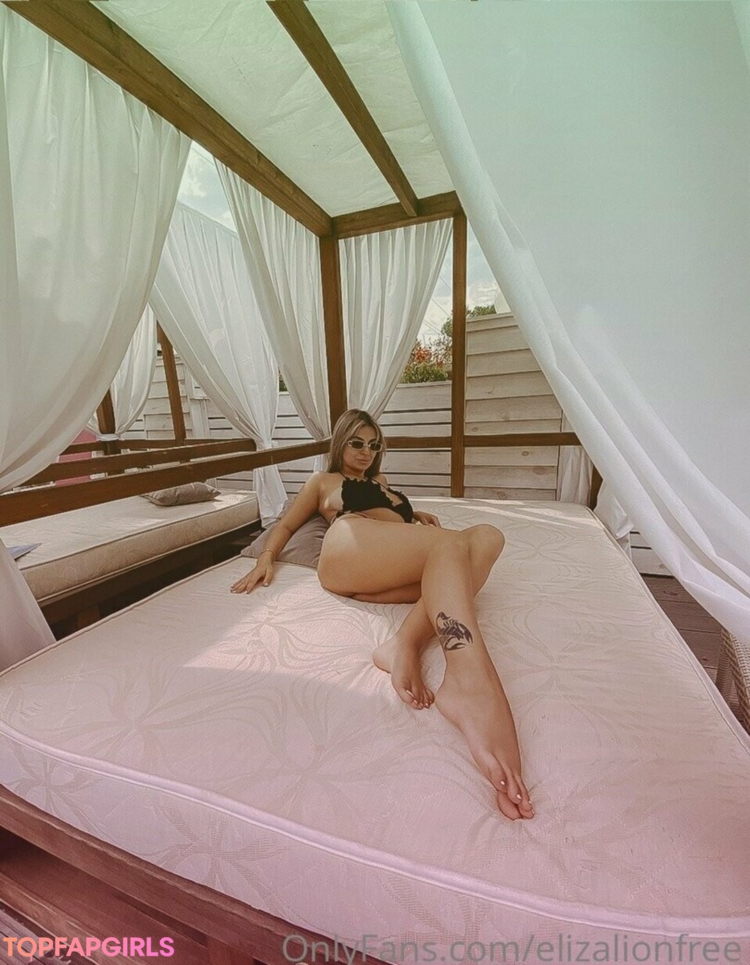 アジア人男性オンリーファンズ セクシーヌード 画像