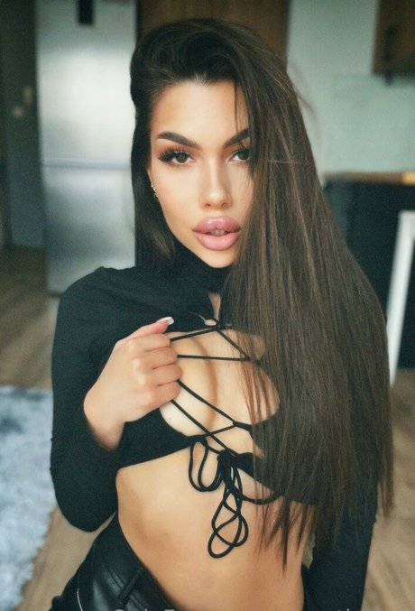 sweetlolaxx トップポルノスター 写真