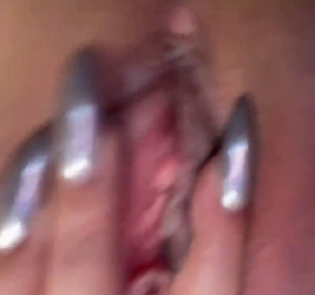 Maia Hilman セクシーなポルノスター 写真