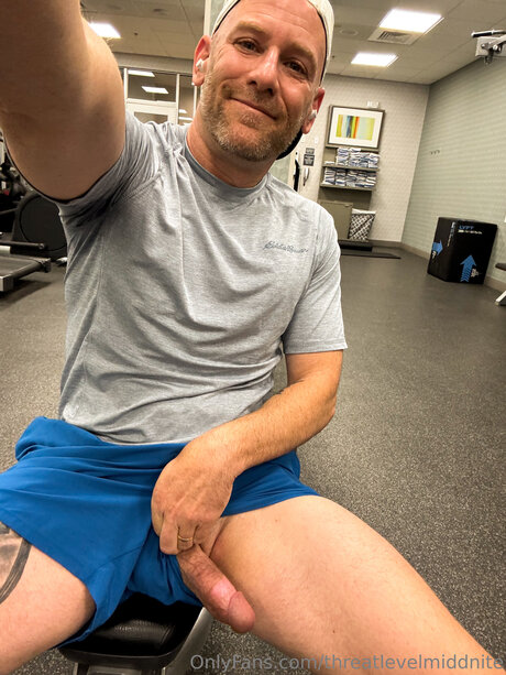 パンツ オンリーファンズ ポルノ 写真