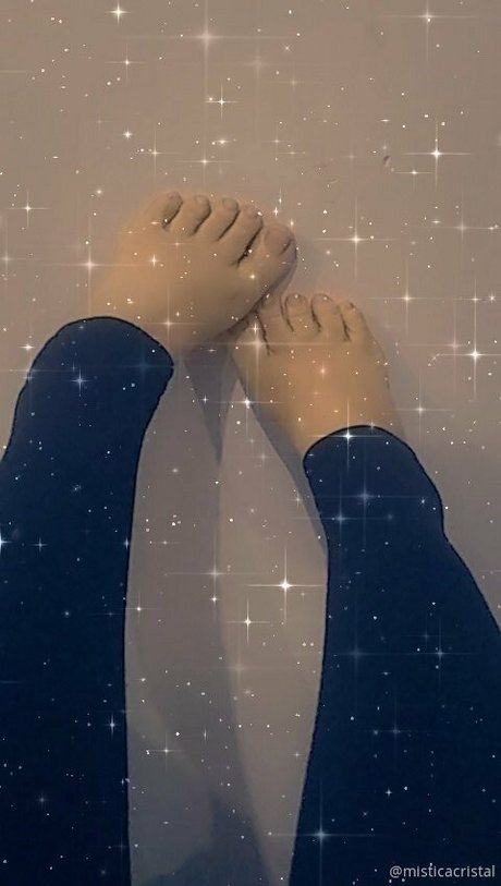 大学生のティーンオンリーファン 美しい裸 画像