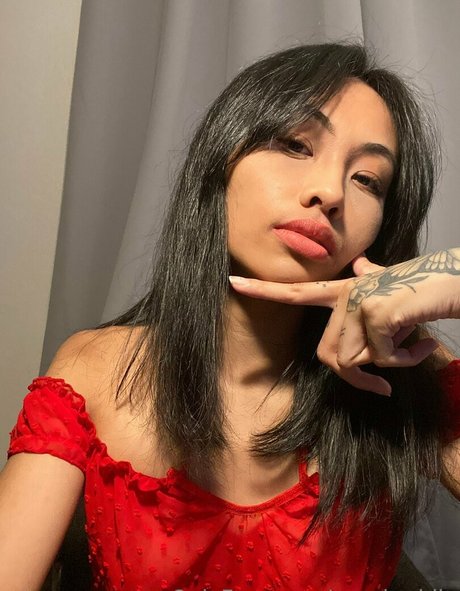 eva baddie 高品質女優 写真