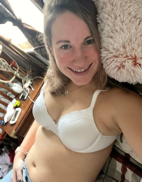 drivingmrsdaisyfree かわいいポルノスター 写真