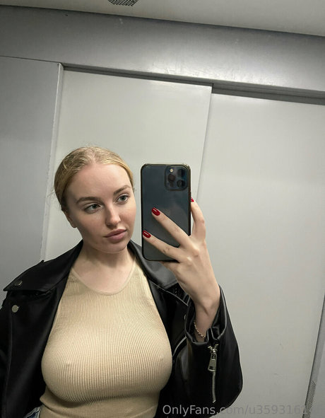 ashley boob 限定モデル 写真