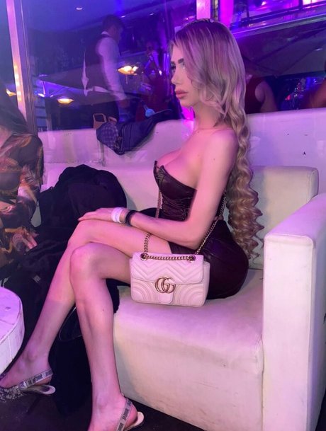 TsLindsayPrat セクシーなポルノスター 画像