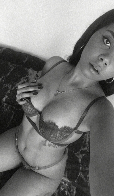 stefaniaqos アートスター 写真