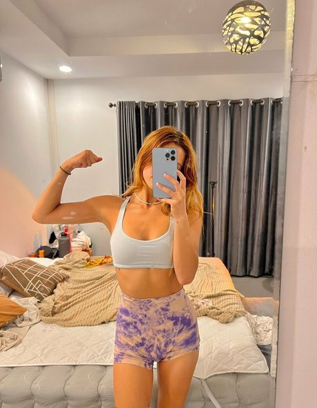 jennymaeee 可愛いモデル ギャラリー