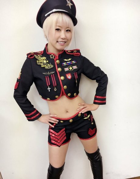 Miume アダルトモデル 写真