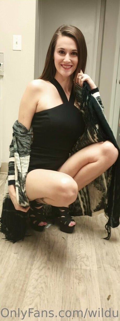 ランジェリーヌードオンリーファンズ 可愛い 写真