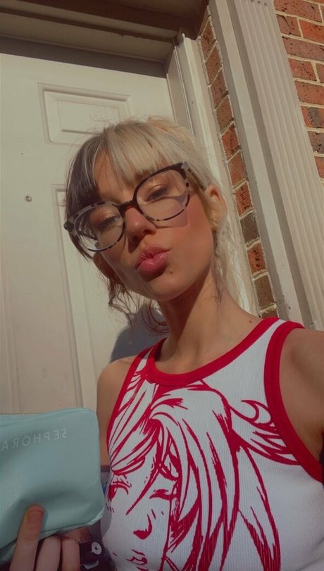 elladevilfree セクシーなスター 写真