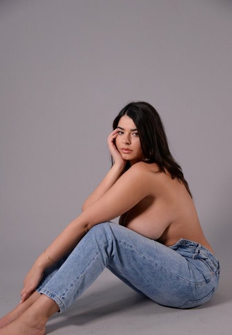 アジア人のセックステープ オンリーファンズ セクシーヌード 画像