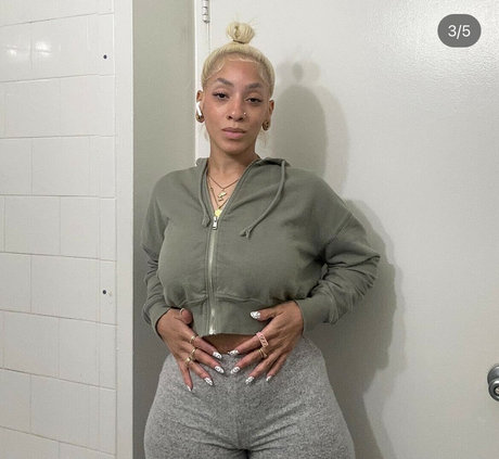 アナルフェチオンリーファンズ セクシーヌード 画像