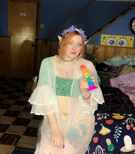 lucyhazeofficialfree セックス女優 写真