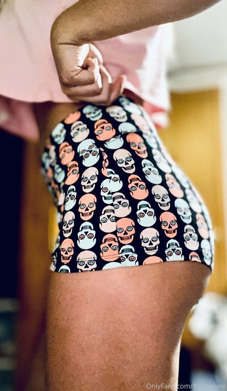 raelynn of エロティック女優 写真