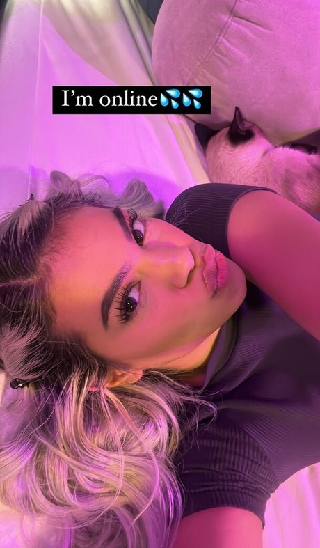 巨乳の熟女オンリーファンズ 素敵 写真