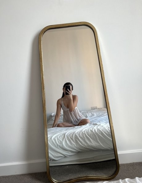 Danielleshayes ポルノスター エロティック 画像