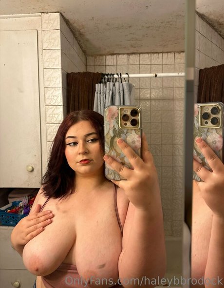 haleybbrodock エロティック女優 画像