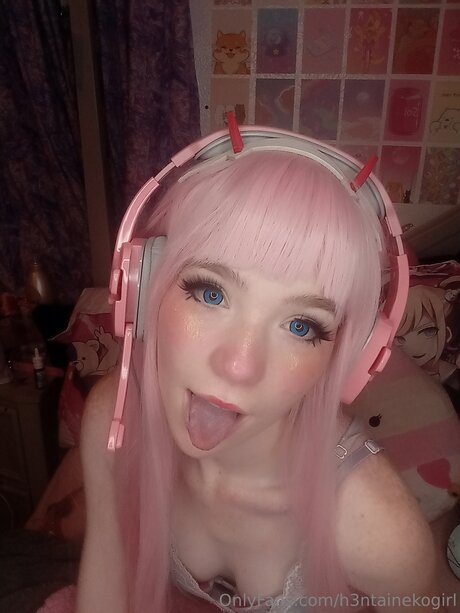 h3ntainekogirl かわいいポルノスター 写真